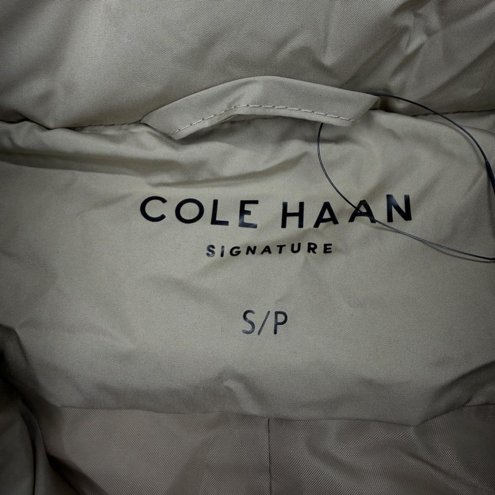 NWT COLE HAAN Womens Size S Collared Zip Front Chevron Dune Quilted Puffer Vest - Picture 3 of 7